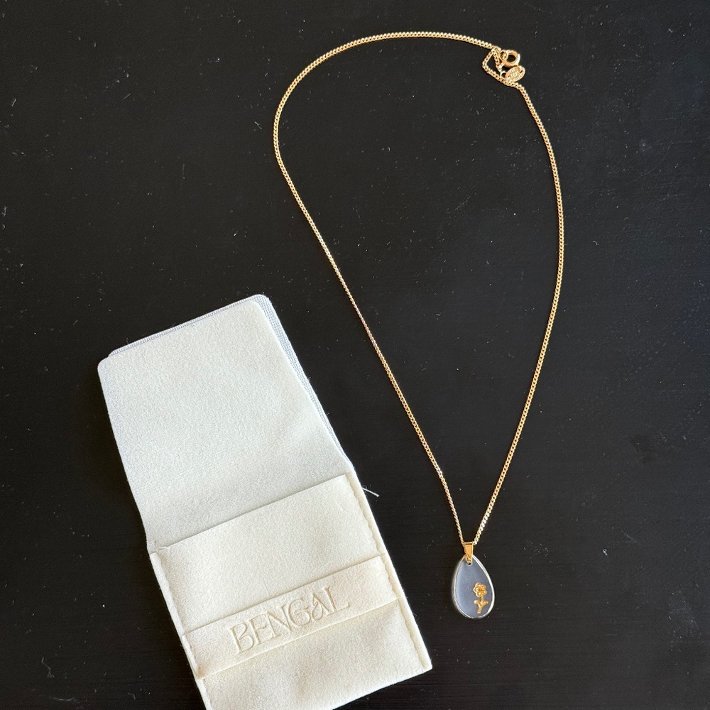 Bengal jewelry flower pendant gold